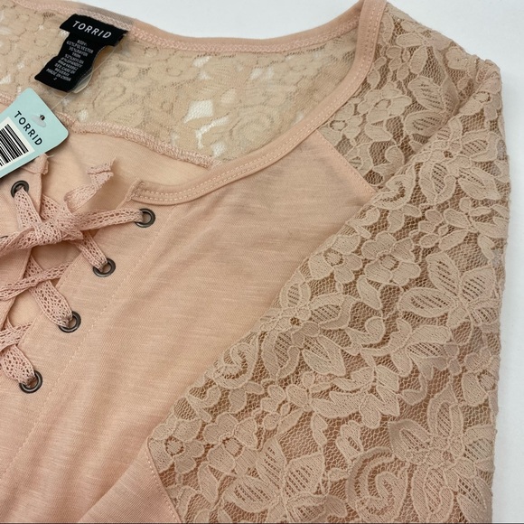 Torrid Women’s Blush Pink Inset Lace Up Henley Tee Size 2X - Picture 7 of 7